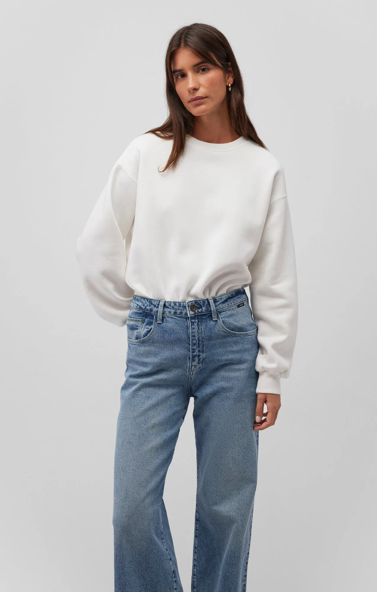 DROP SHOULDER SWEATSHIRT IN ANTIQUE WHITE