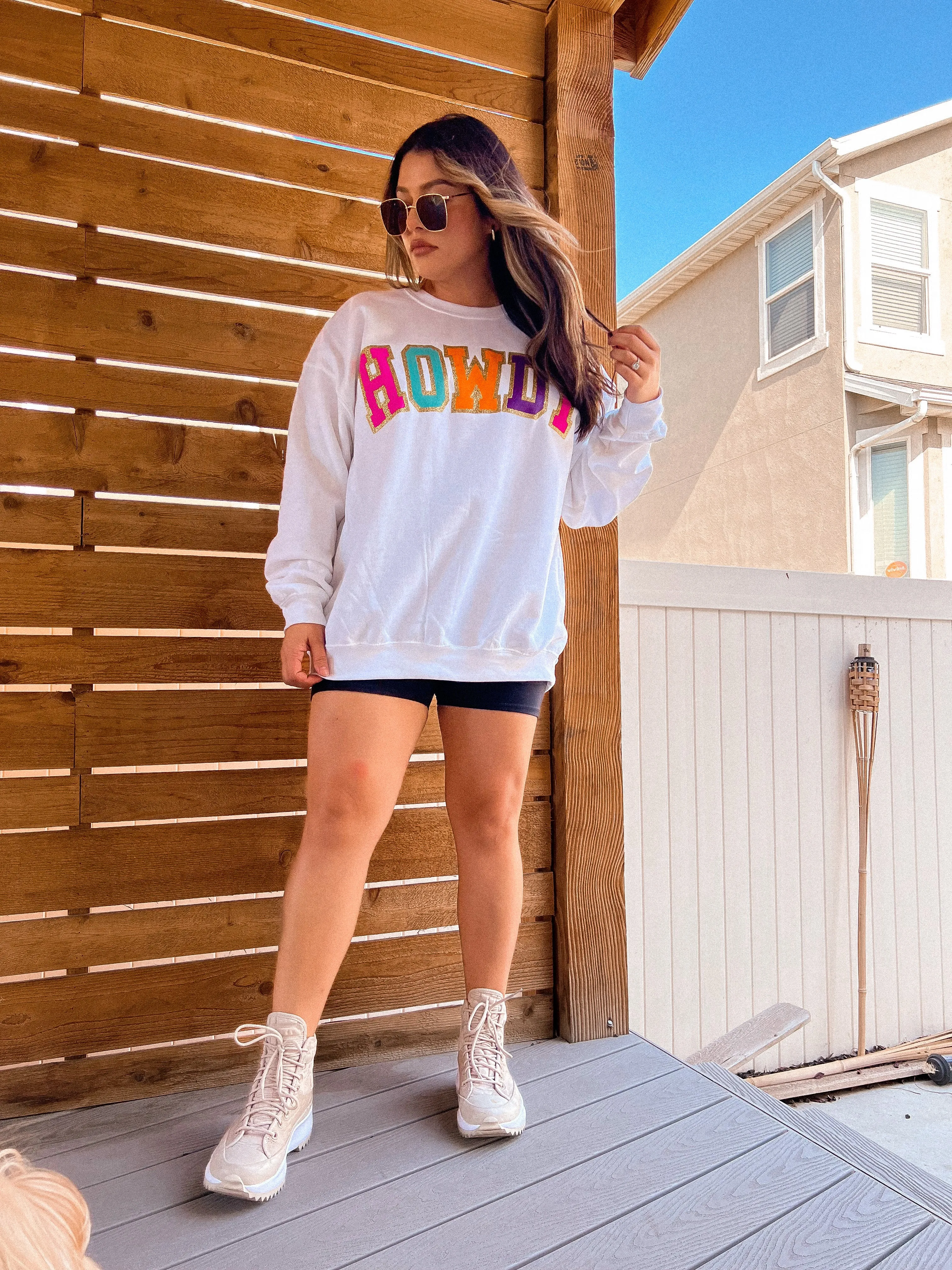 HOWDY crewneck sweatshirt