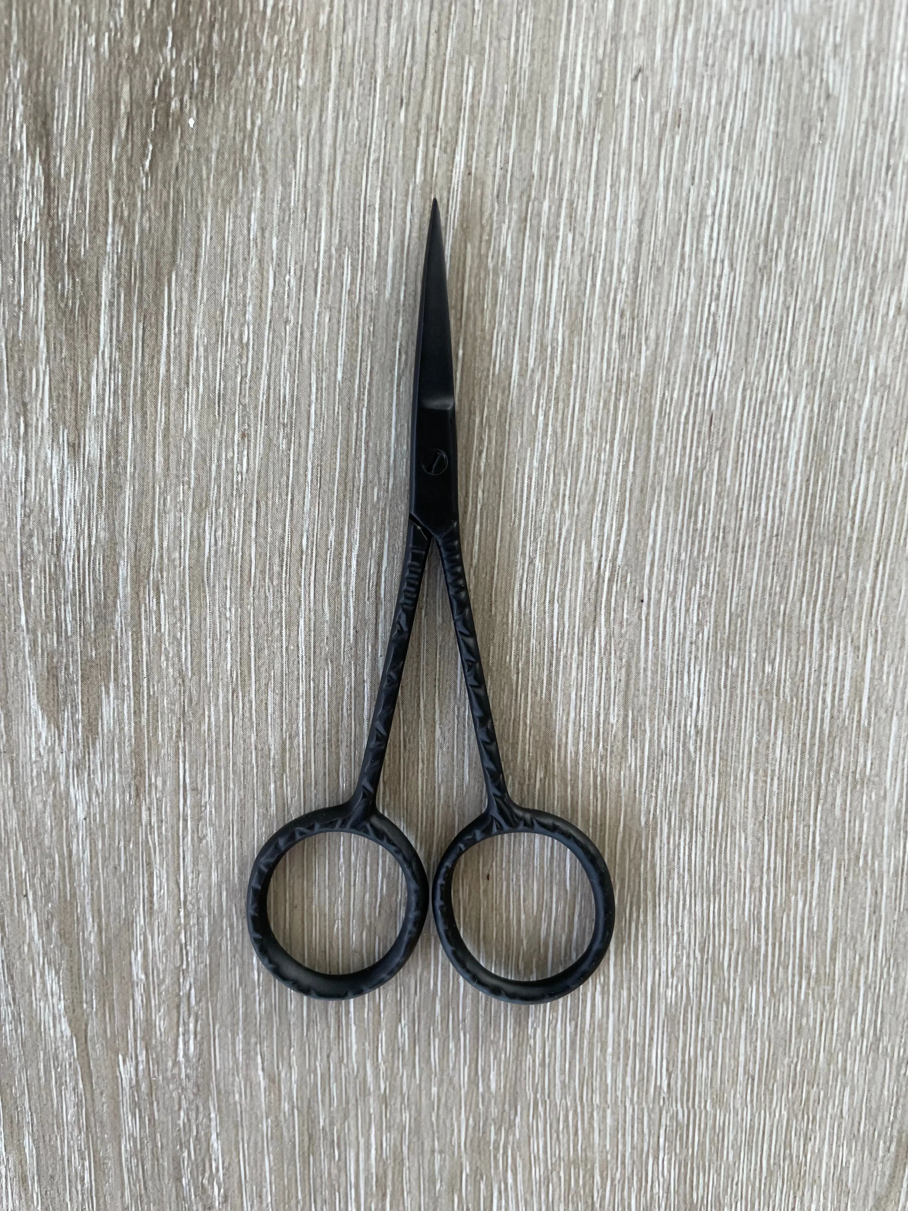 Joji Scissors