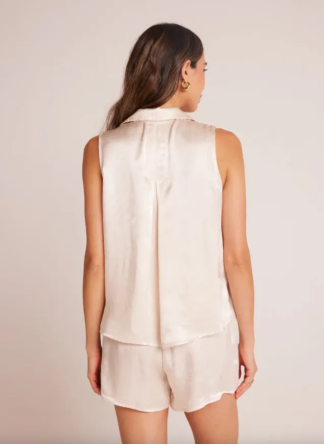 Sleeveless Notch Collar Tank