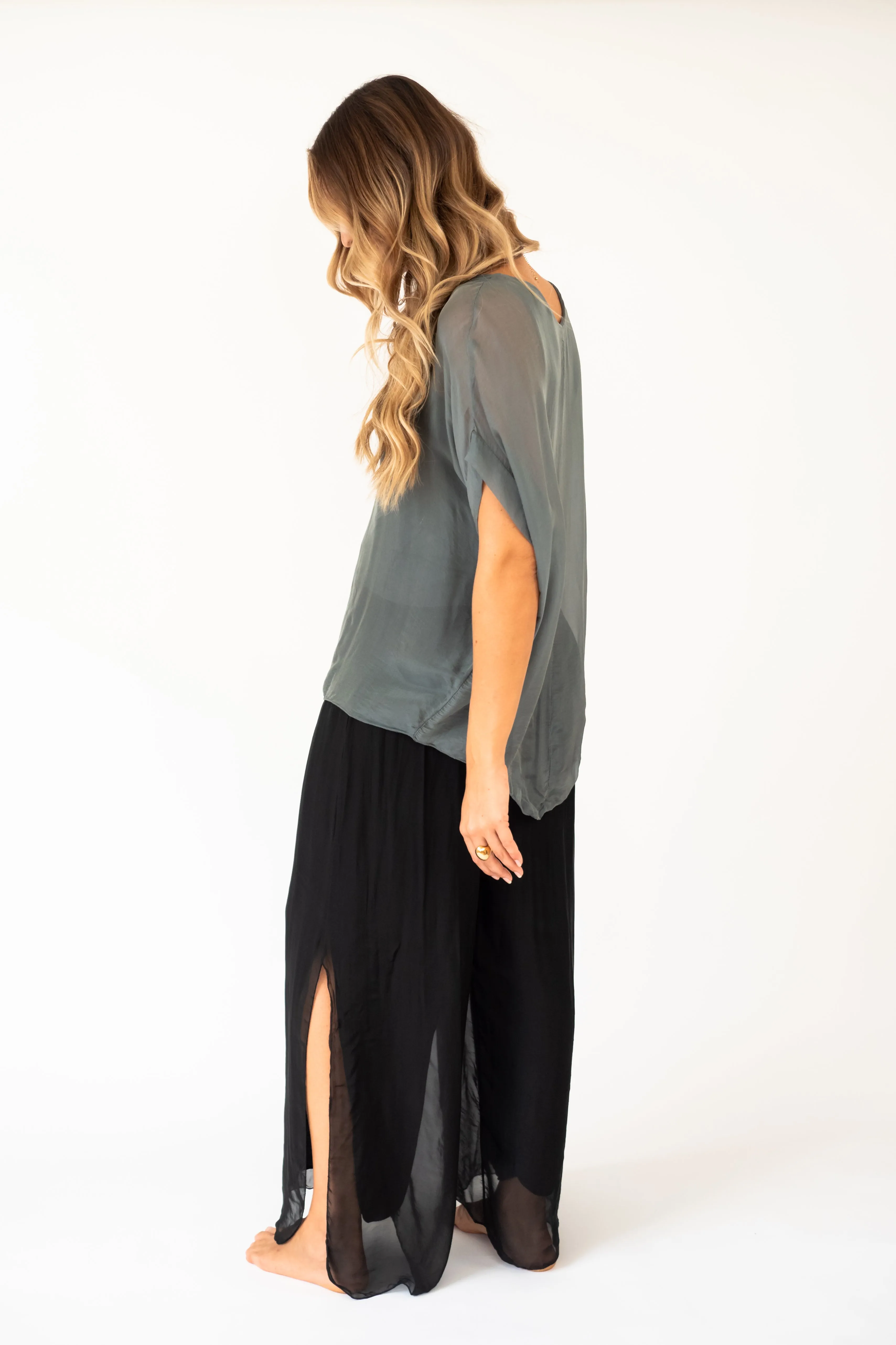 The MAHINA  flowy Silk Top