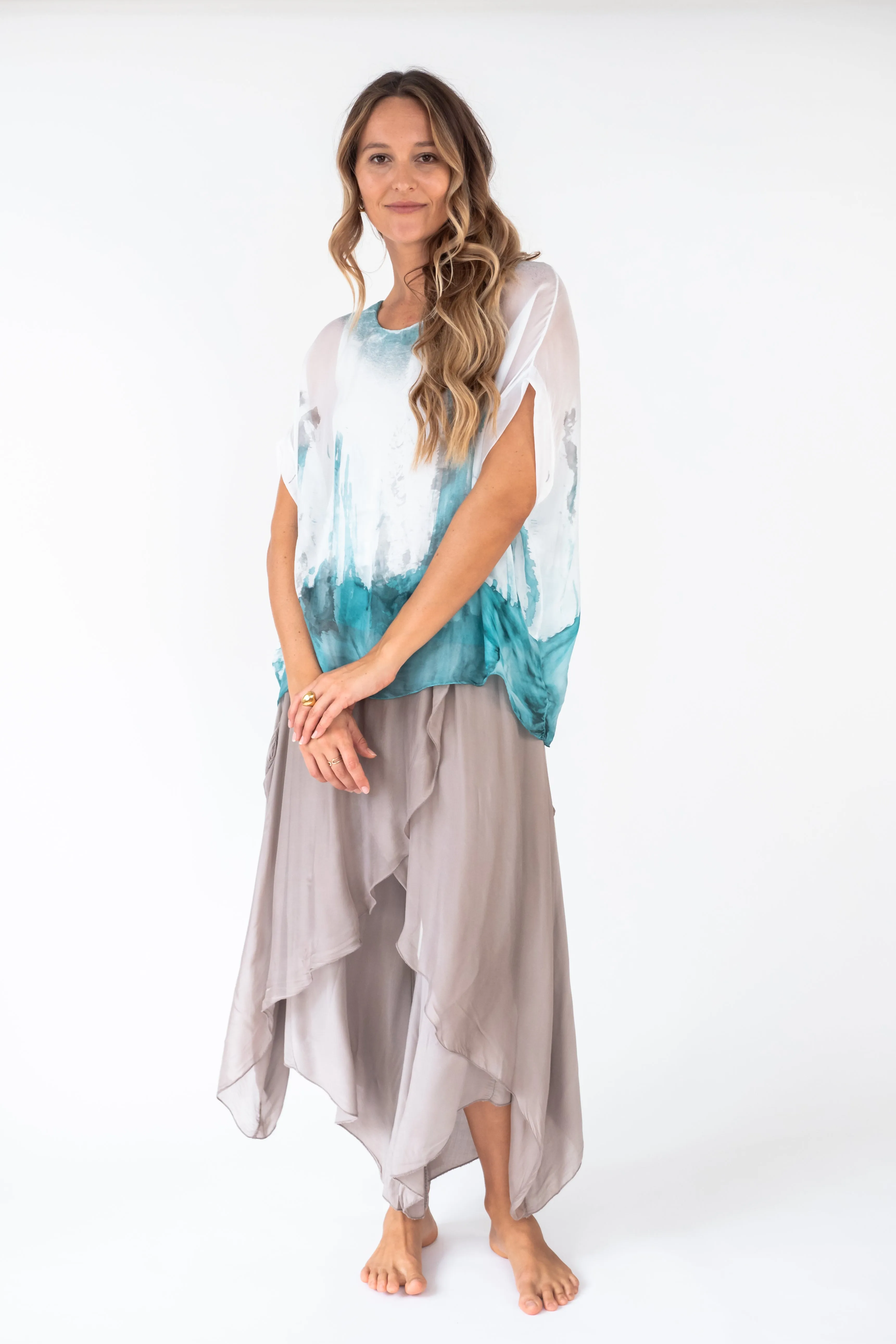 The MAHINA  flowy Silk Top