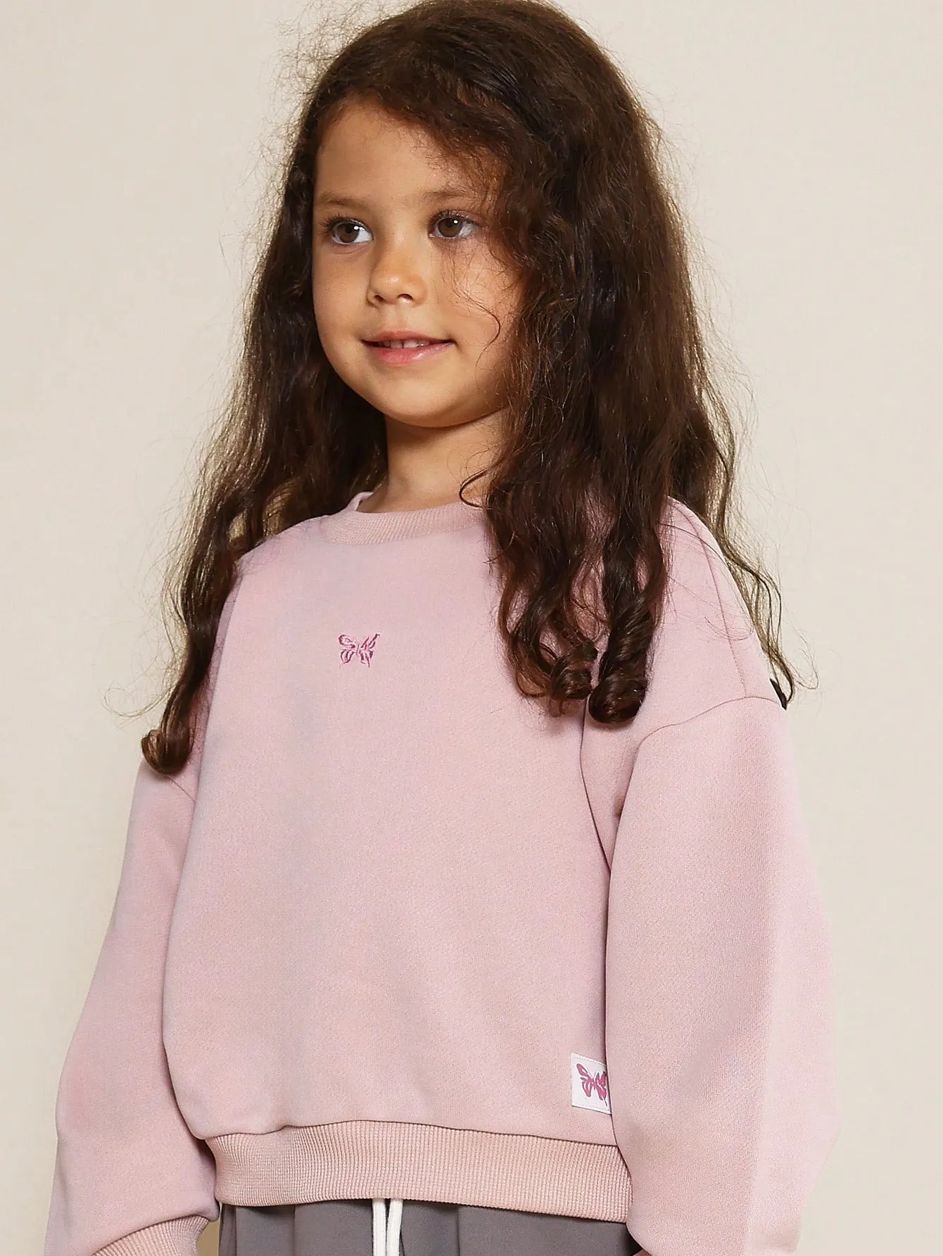 Young Girls Everyday Sweatshirt With Butterfly Print Graphic